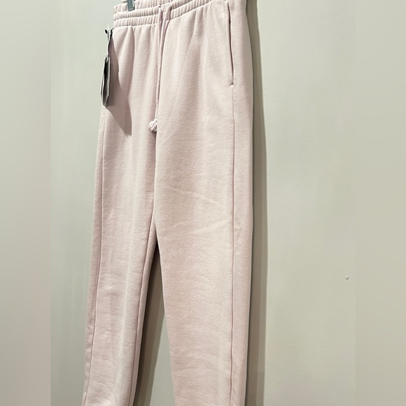 Grey Lilac TNA sweatpants - Picture 3 of 7
